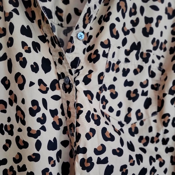 J.CREW leopard print button up classic shirt - Picture 2 of 4